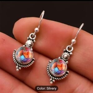 Silvertone vintage style earrings